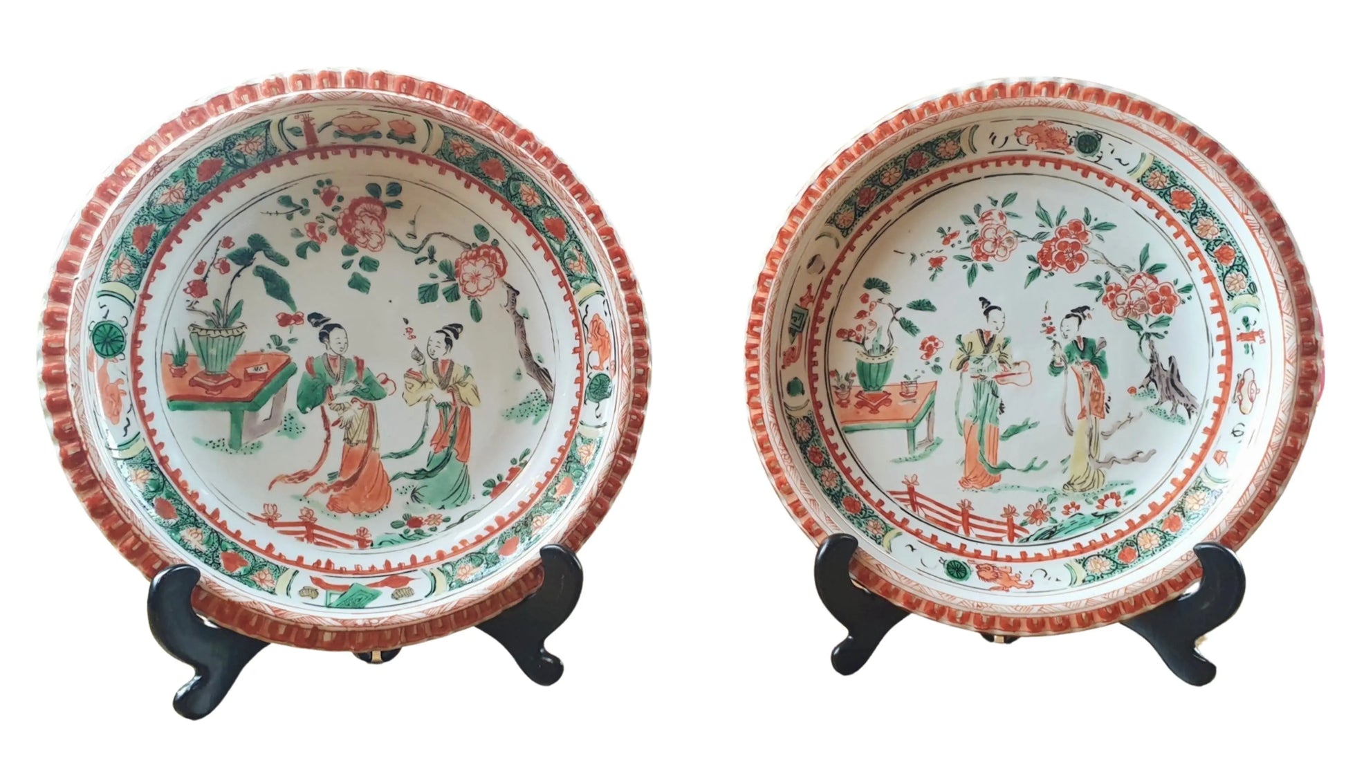 Exquisite Pair of Chinese Kangxi Famille Verte Pie Crust Plates (1661–1722)